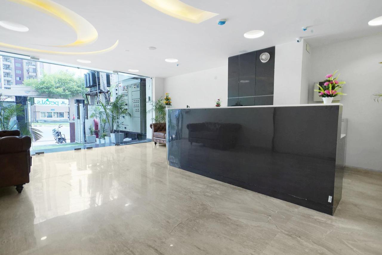 Octave Orchid Vista Hotel Gurgaon Ngoại thất bức ảnh